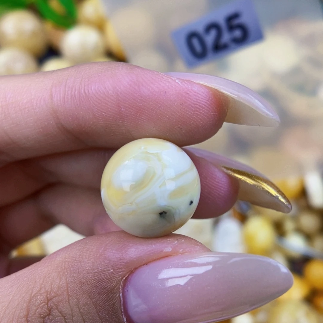 琥珀未镶嵌珠宝奇石14.5 粉