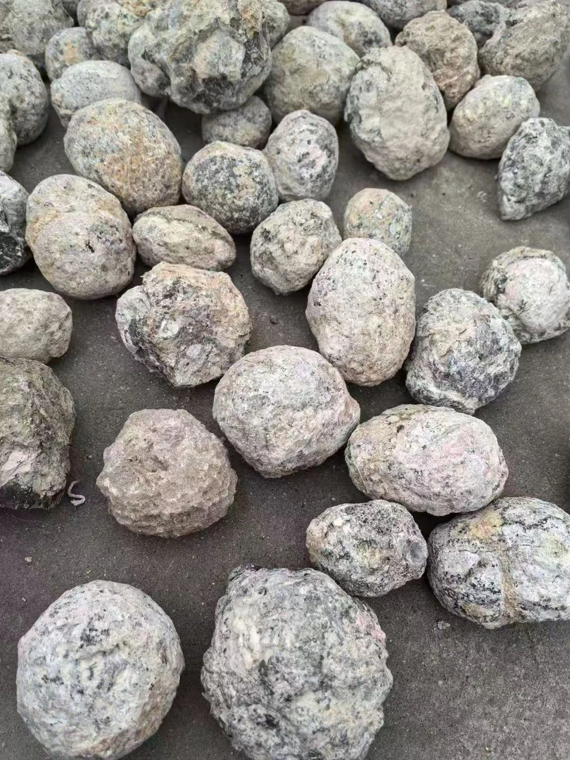 墨西哥原石一个（没敲开的随机发货)