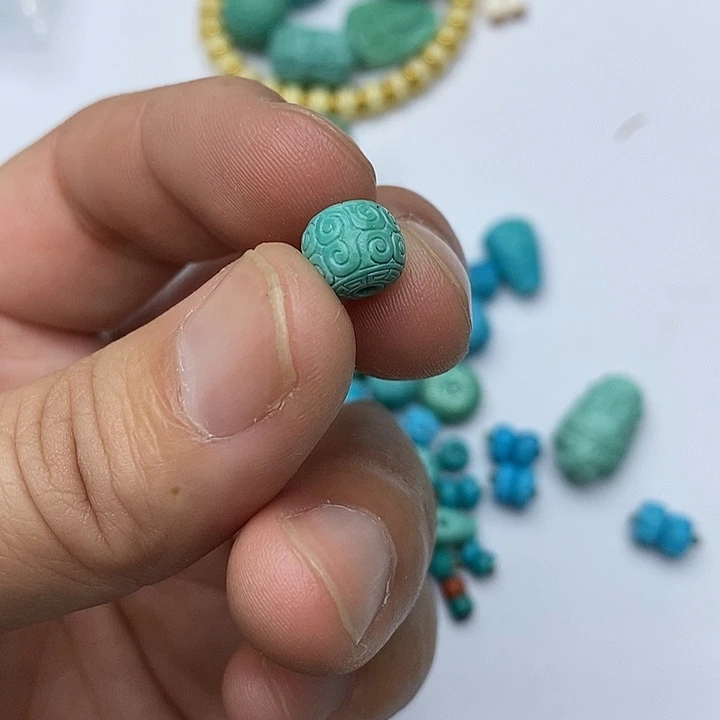 绿松石未镶嵌珠宝奇石