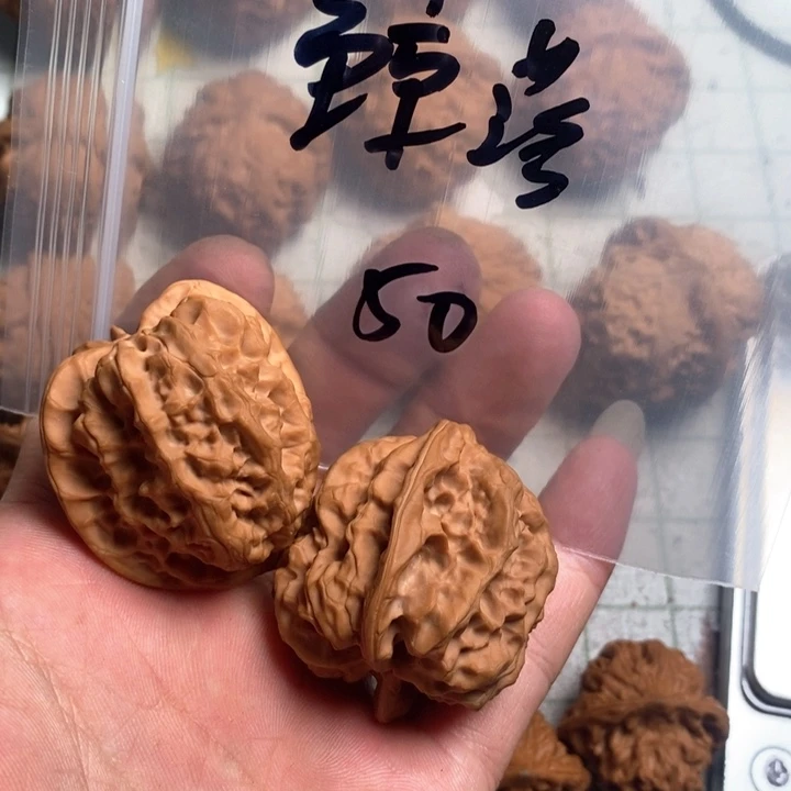 文玩核桃把件?***落核桃
