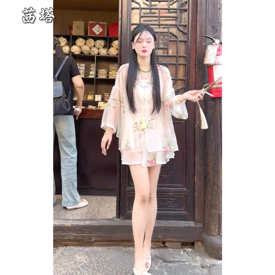 今年爆款新中式防晒套装女2025夏季高级感轻薄碎花衬衫短裤两件套
