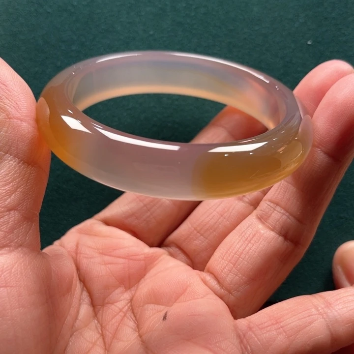 玛瑙/玉髓手镯未镶嵌량****力