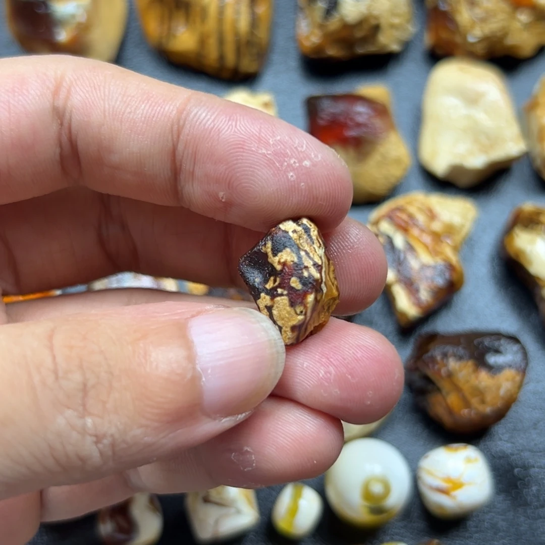 缪***e未镶嵌定制琥珀琥珀蜜蜡原石定制