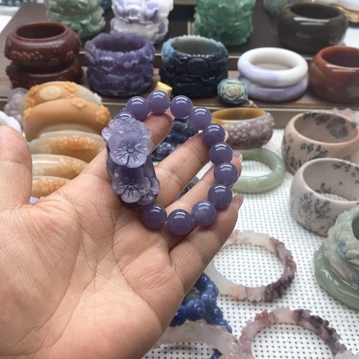 石英质玉手镯未镶嵌