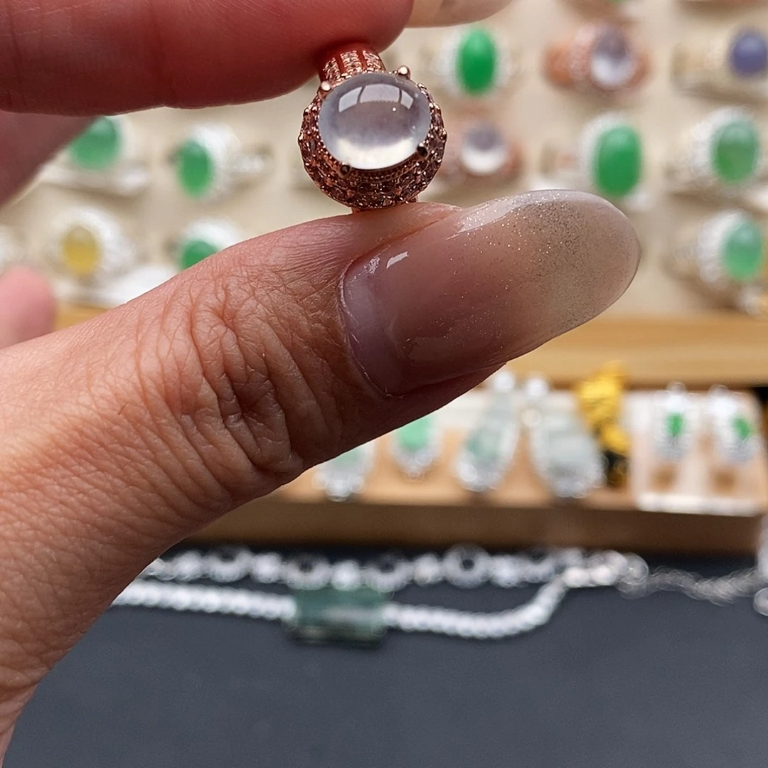 翡翠未镶嵌戒指1111