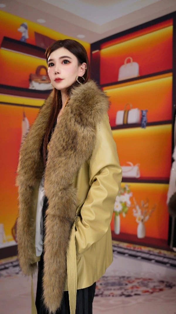 "托斯塔"新款高端贵气皮草外套宽松版冬中长款女