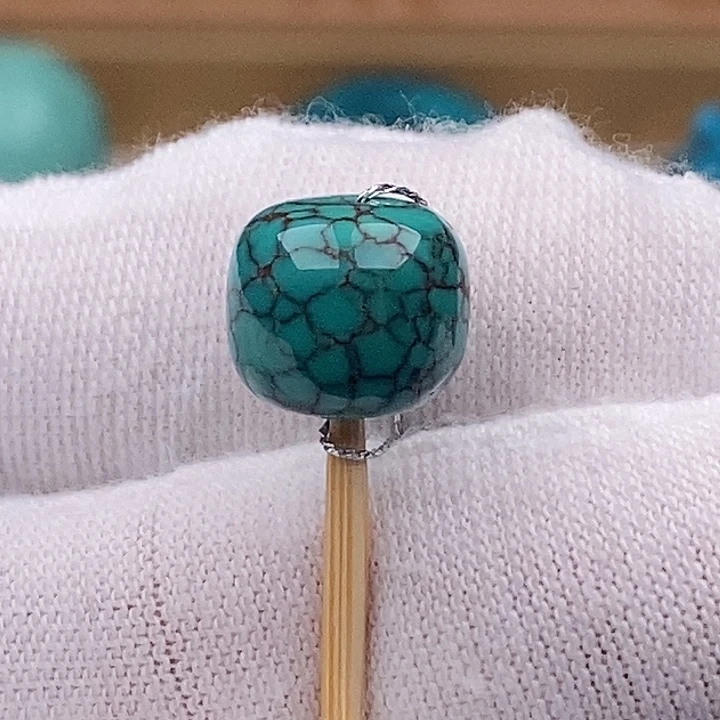 绿松石未镶嵌珠宝奇石10