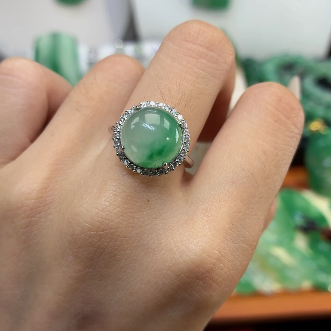 石英质玉（非洲翠）未镶嵌颈饰AB