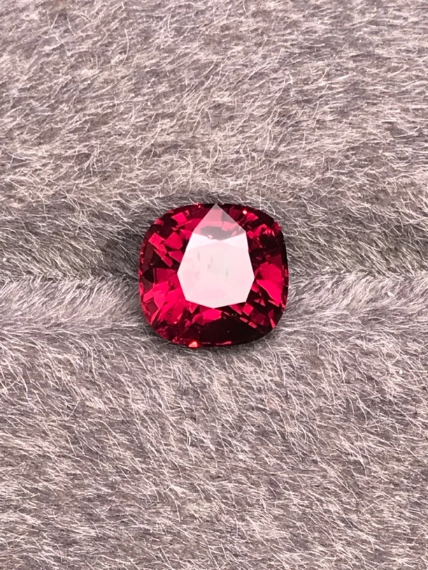 缅甸抹谷天然尖晶石2.75克拉