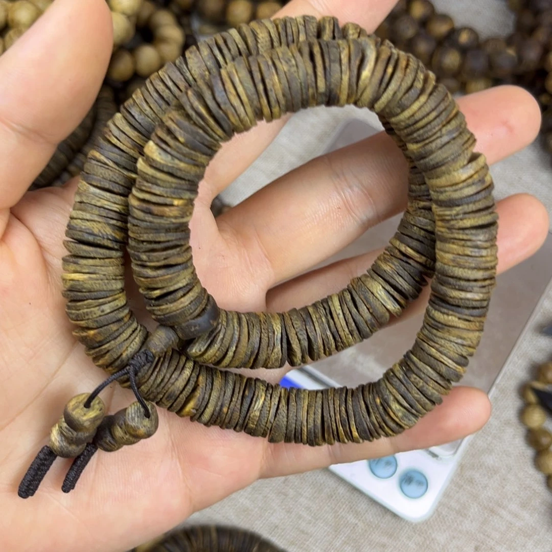 沉香沉香碎屑透顶绿沉水片珠1.2双圈