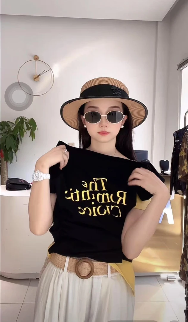 唐琪女装【字母小T-J7020】一字肩字母小T上衣