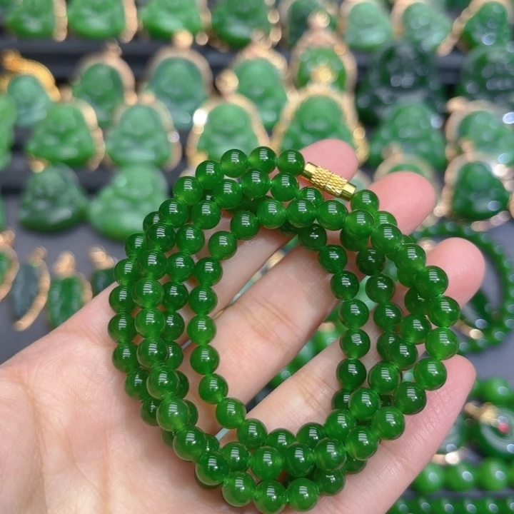 颈饰未镶嵌和田玉（碧玉）卡六冰阳绿多圈