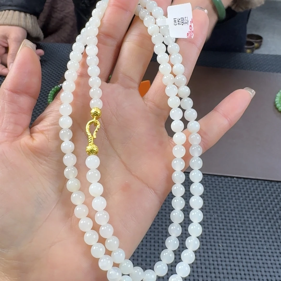 和田玉未镶嵌颈饰卡6