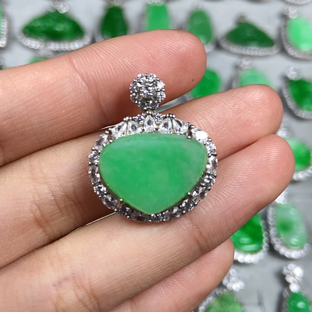 颈饰未镶嵌翡翠爱心