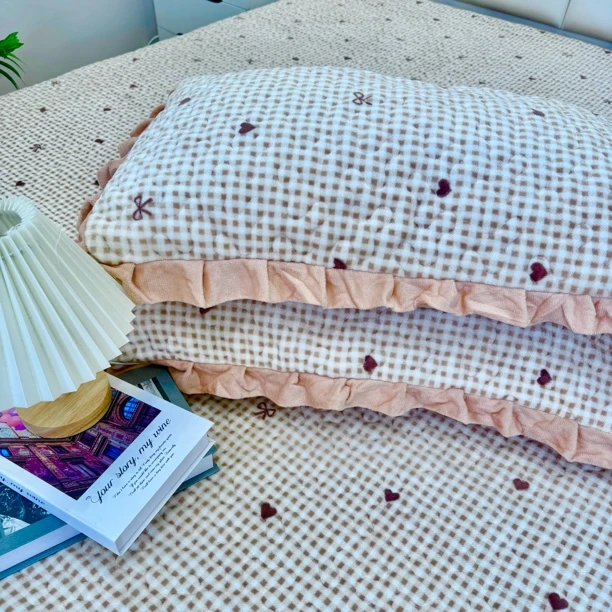 【枕套】冬季新款加厚夹棉牛奶绒花边枕套48*74cm