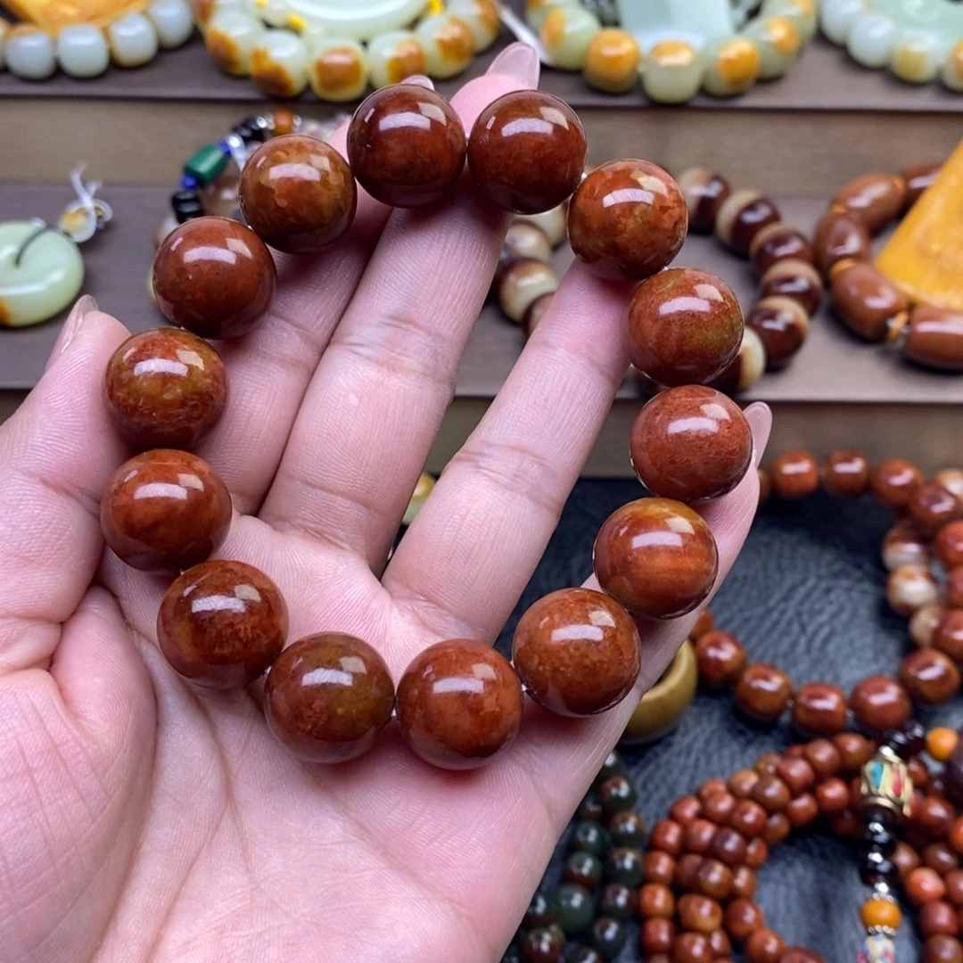 轻***行透闪石质玉未镶嵌手串