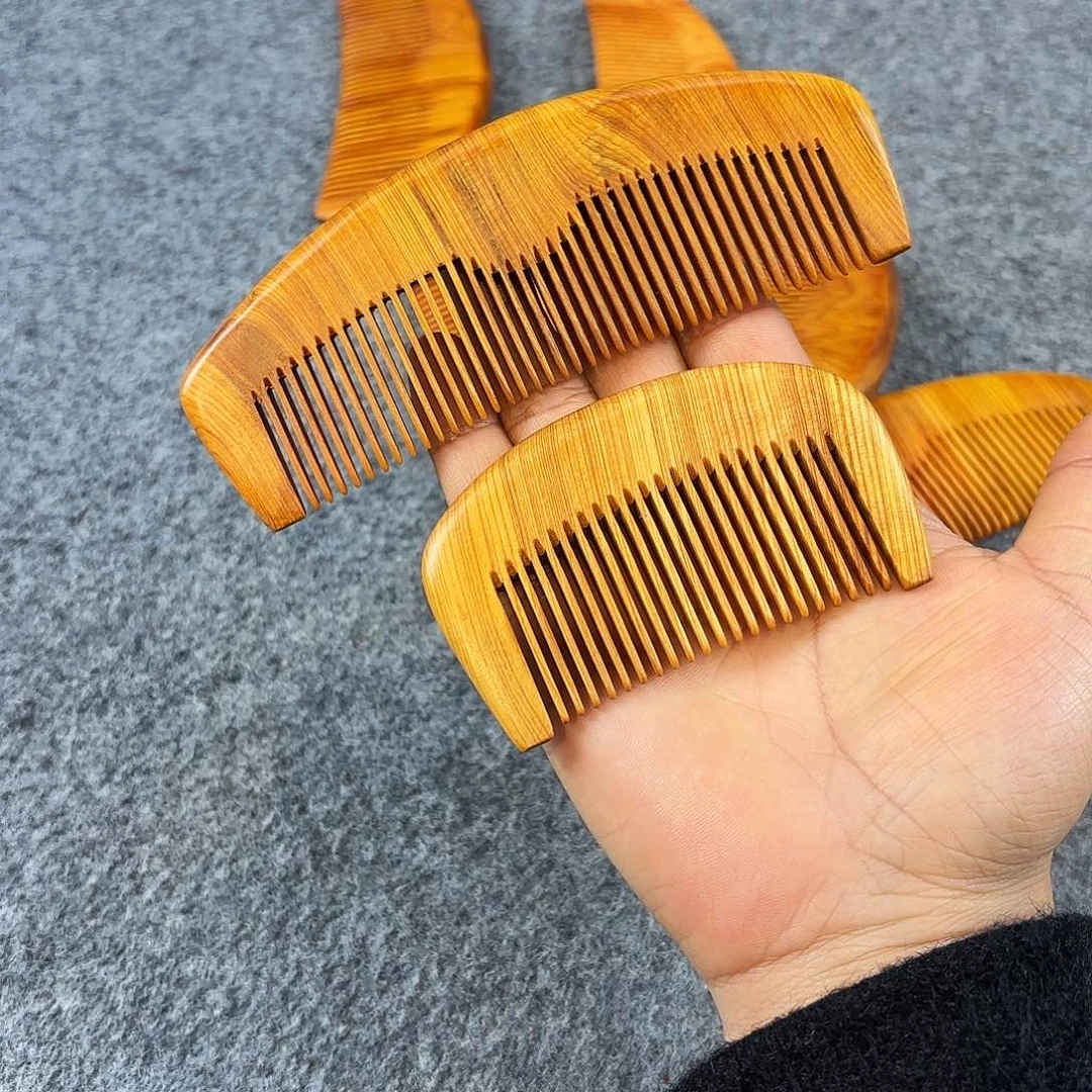 崖柏崖柏高油陈化老料月牙梳子