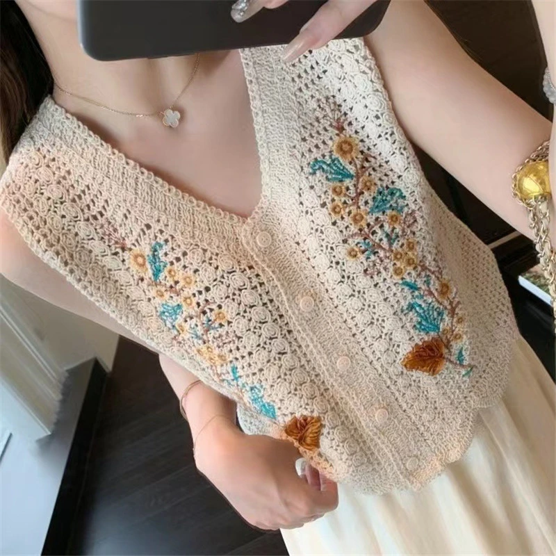 宽松型针织小背心法式老钱风傣族风格摩斯风复古风夏天马甲开衫女