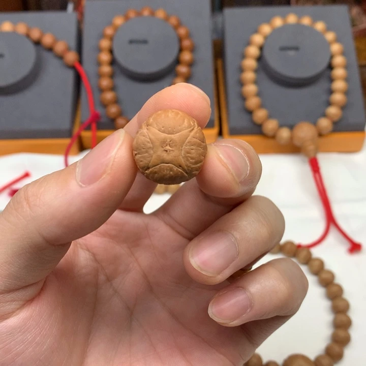 凤眼菩提手串凤眼菩提麒麟眼三通一颗19➕左右尺寸