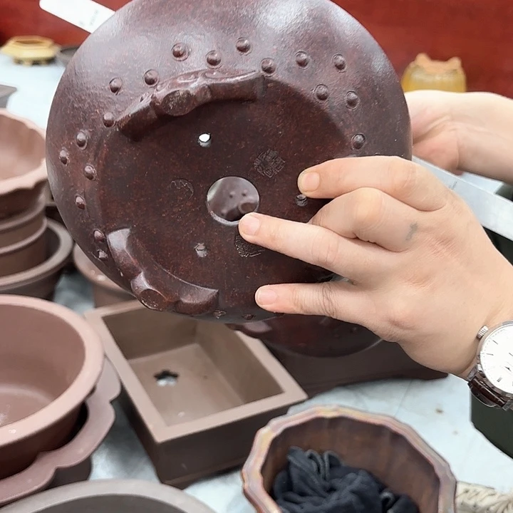 紫砂花盆紫砂的颜色很好看呀