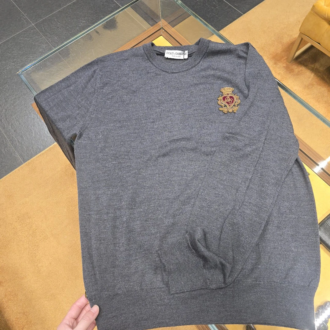 全新未使用D…G爱心定珠羊毛衫