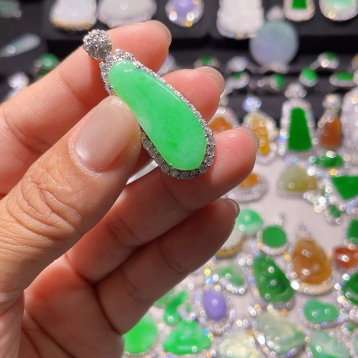 翡翠银S925镶嵌颈饰精品