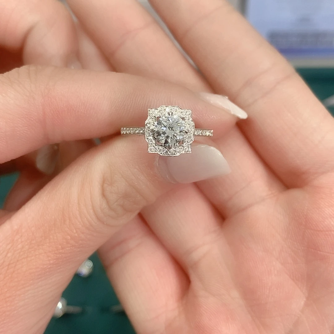 实验室培育钻石18K金镶嵌?**丫