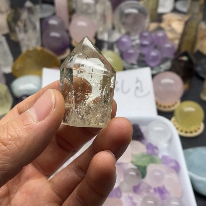 水晶6未镶嵌黄水晶有彩