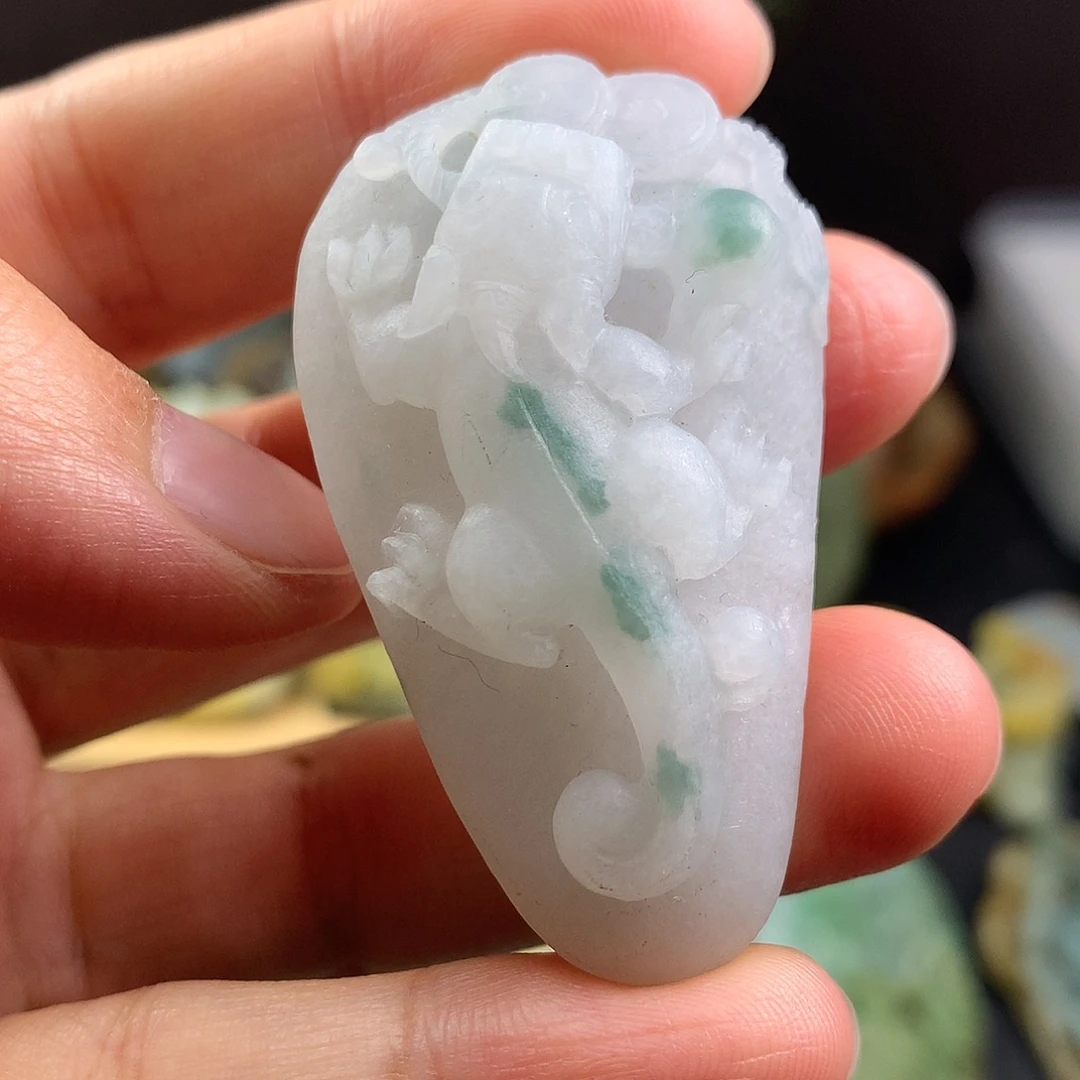 定制翡翠未镶嵌貔貅