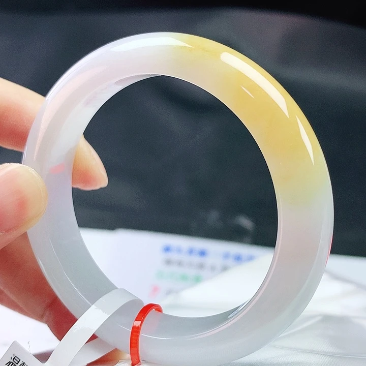 翡翠手镯未镶嵌53圈