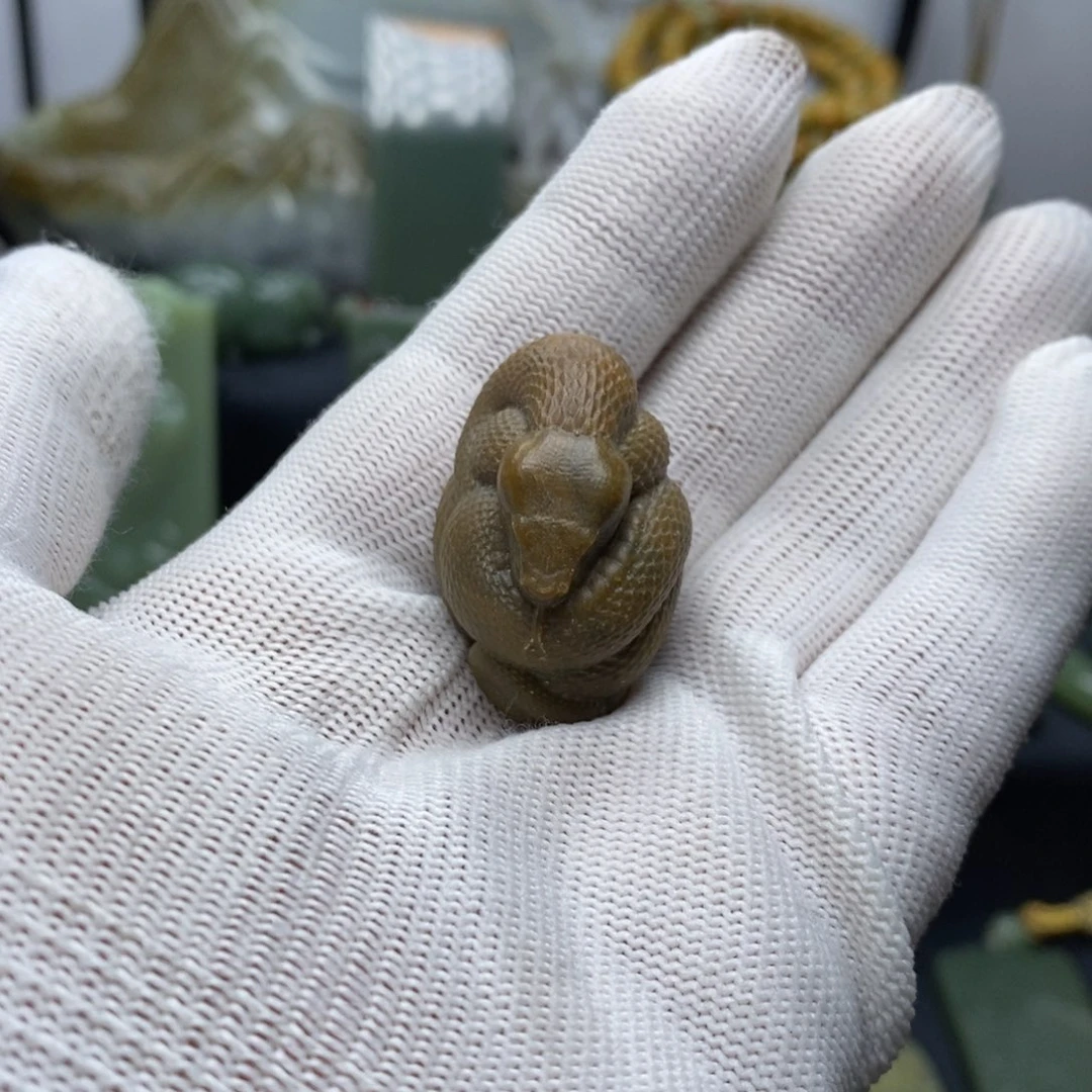 岫岩河磨玉（透闪石质玉）未镶嵌挂件