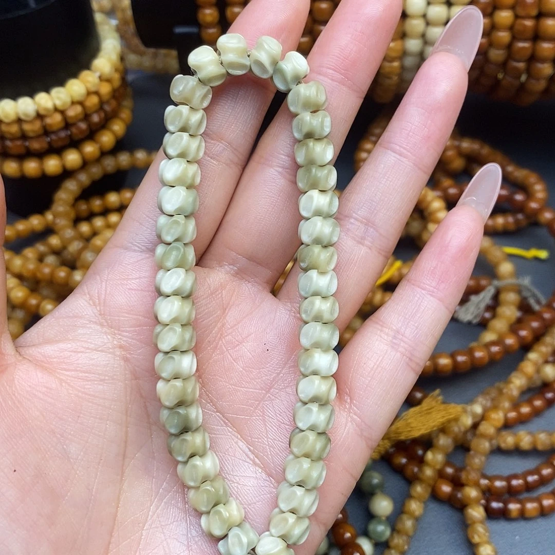 龙眼菩提手串龙脊菩提阴皮龙骨手持卡9 有缩尺