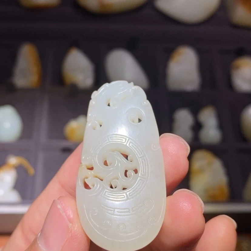 【闪购商品】颈饰未镶嵌和田玉