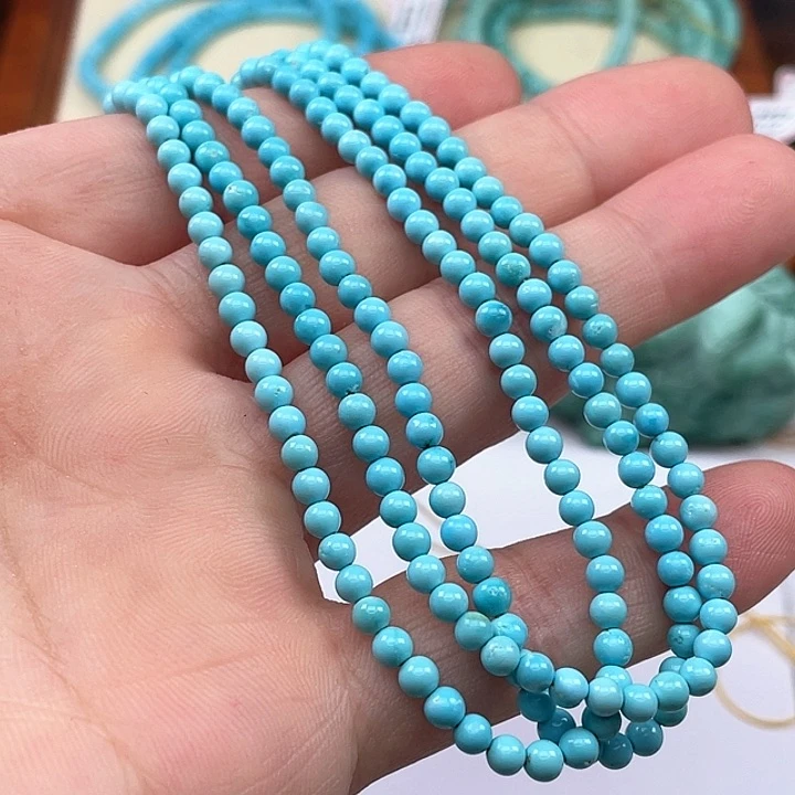 绿松石颈饰未镶嵌