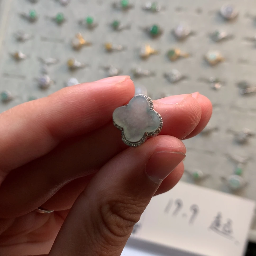 翡翠未镶嵌戒指你是