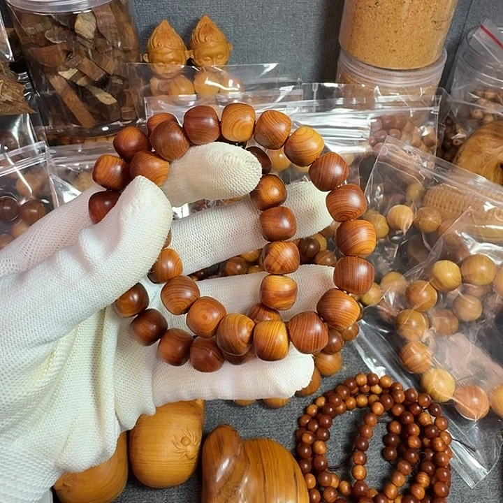 柏木（崖柏）小*.崖柏柏根黑油1.0