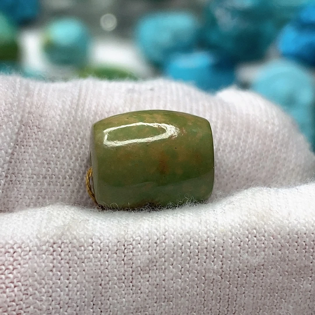 绿松石未镶嵌天然原矿 地大质检10.5mm