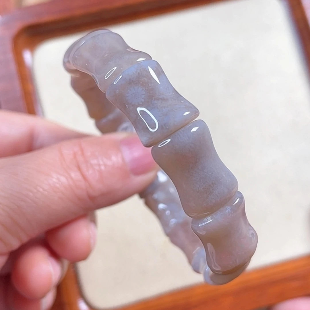 【闪购商品】硅化玉吊坠(赠链)未镶嵌
