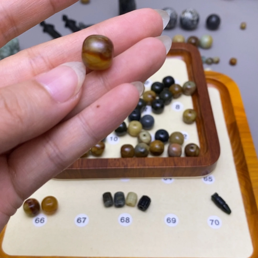 陌***爷蛇纹石玉未镶嵌配饰