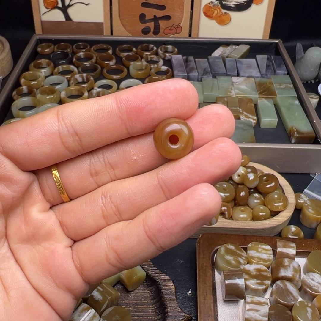 和田玉（糖玉）未镶嵌珠宝奇石苹果珠福利