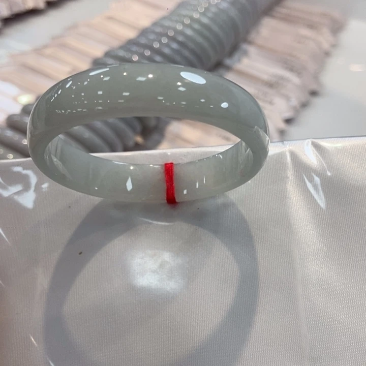 翡翠未镶嵌手镯缅甸天然翡翠