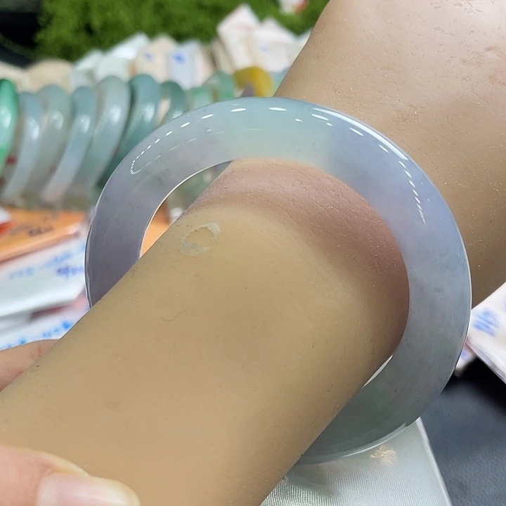 翡翠手镯未镶嵌53.7圆