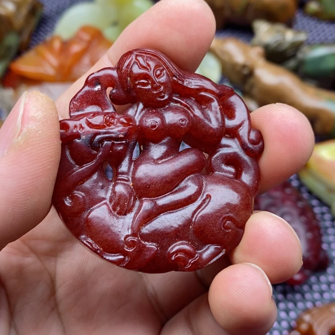 蛇纹石玉颈饰足银镀金镶嵌会***骨