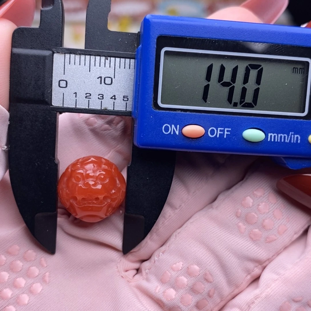 南红玛瑙配饰未镶嵌瑕疵纹裂