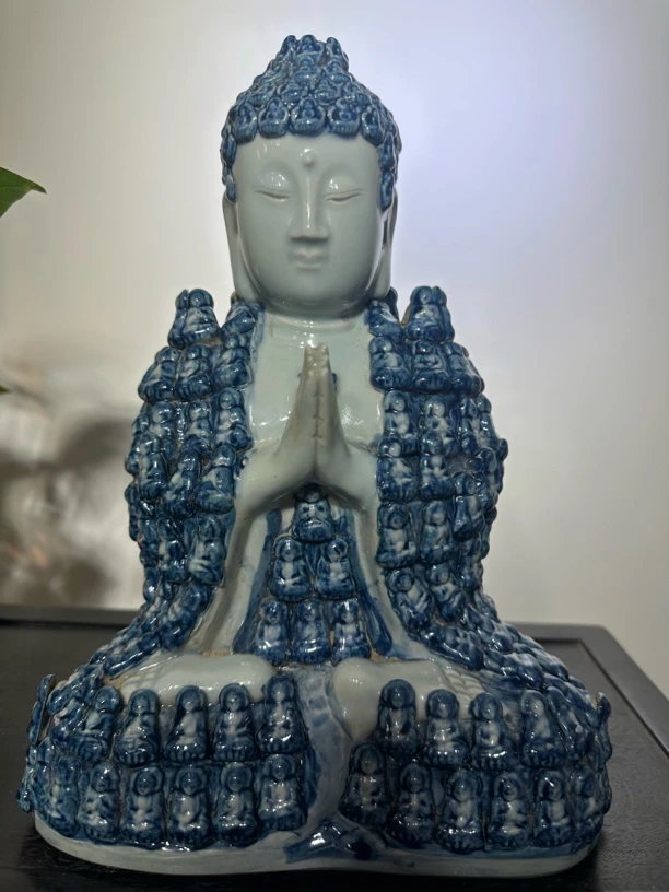 瓷器摆件纯手工青花雕塑瓷