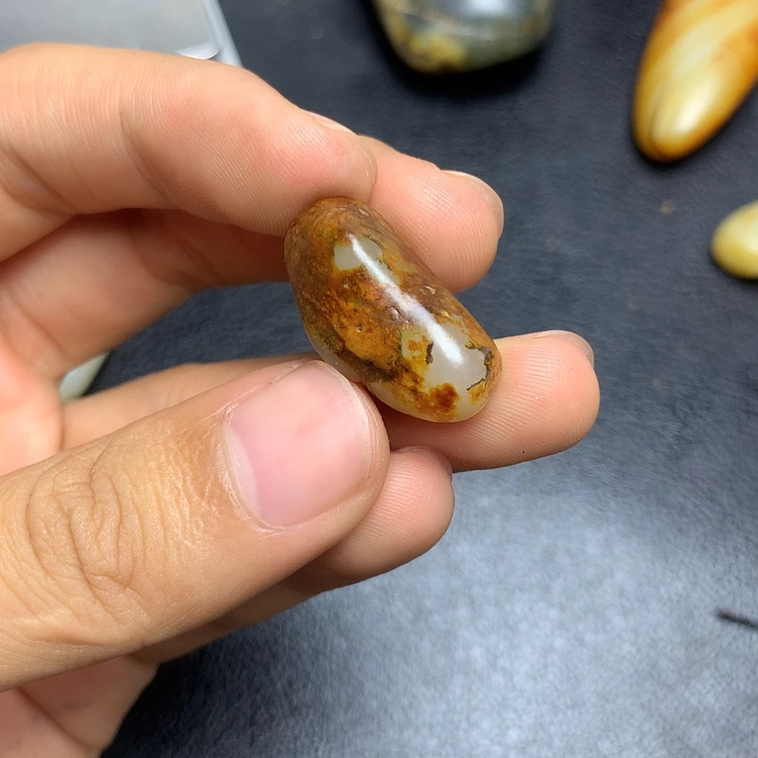 未镶嵌和田玉（糖玉）挂件