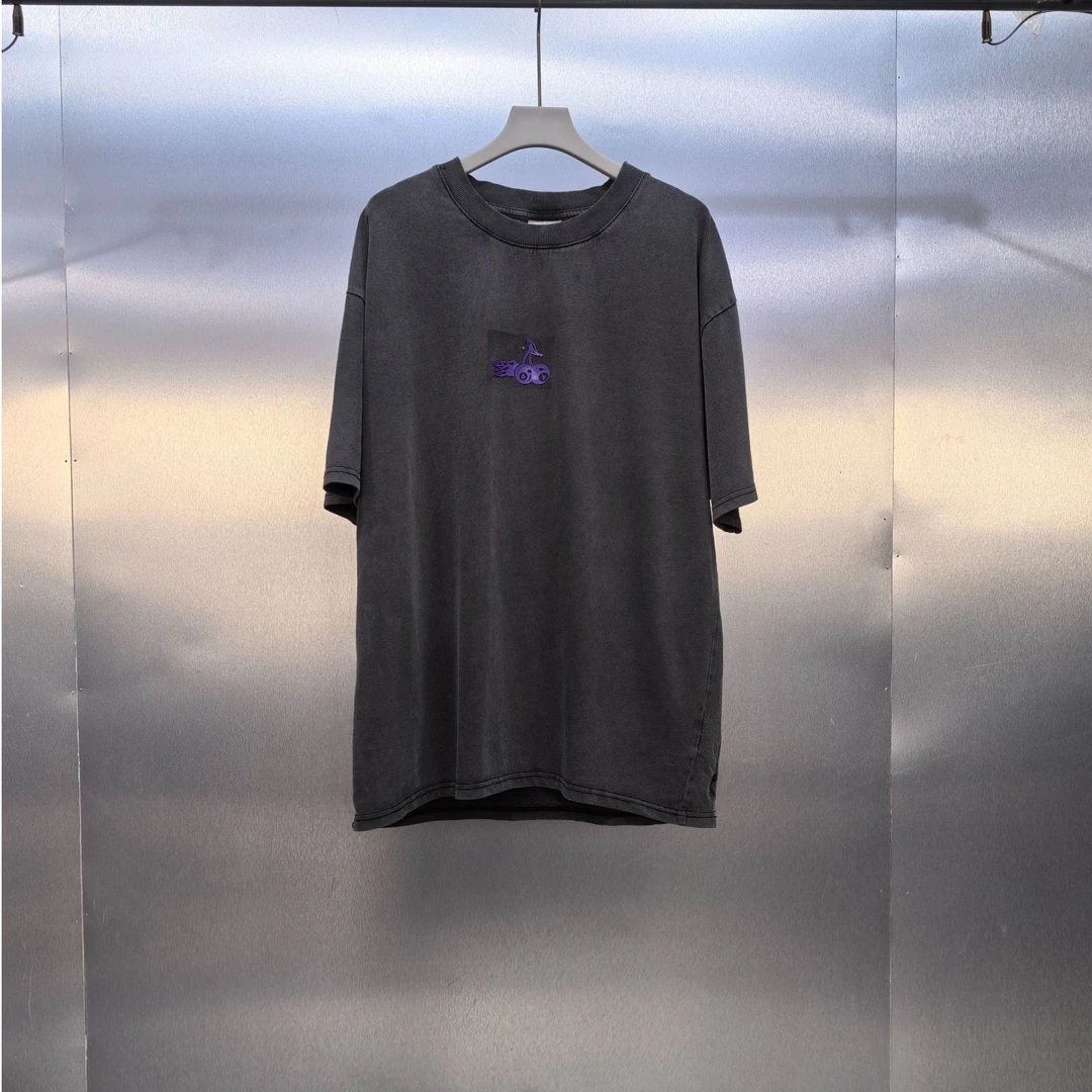 E06-22713-MED夏季水洗做旧风格立体印花圆领半袖（卡码拍小）