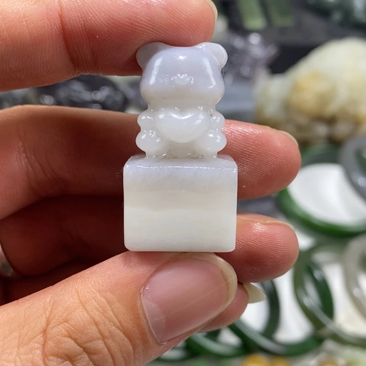 和田玉未镶嵌车挂