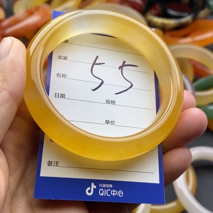 未镶嵌手镯石英质玉