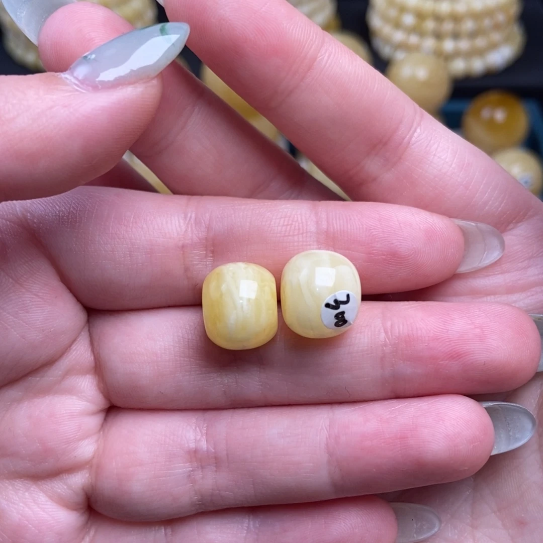 蜜蜡未镶嵌珠宝奇石卡12.2